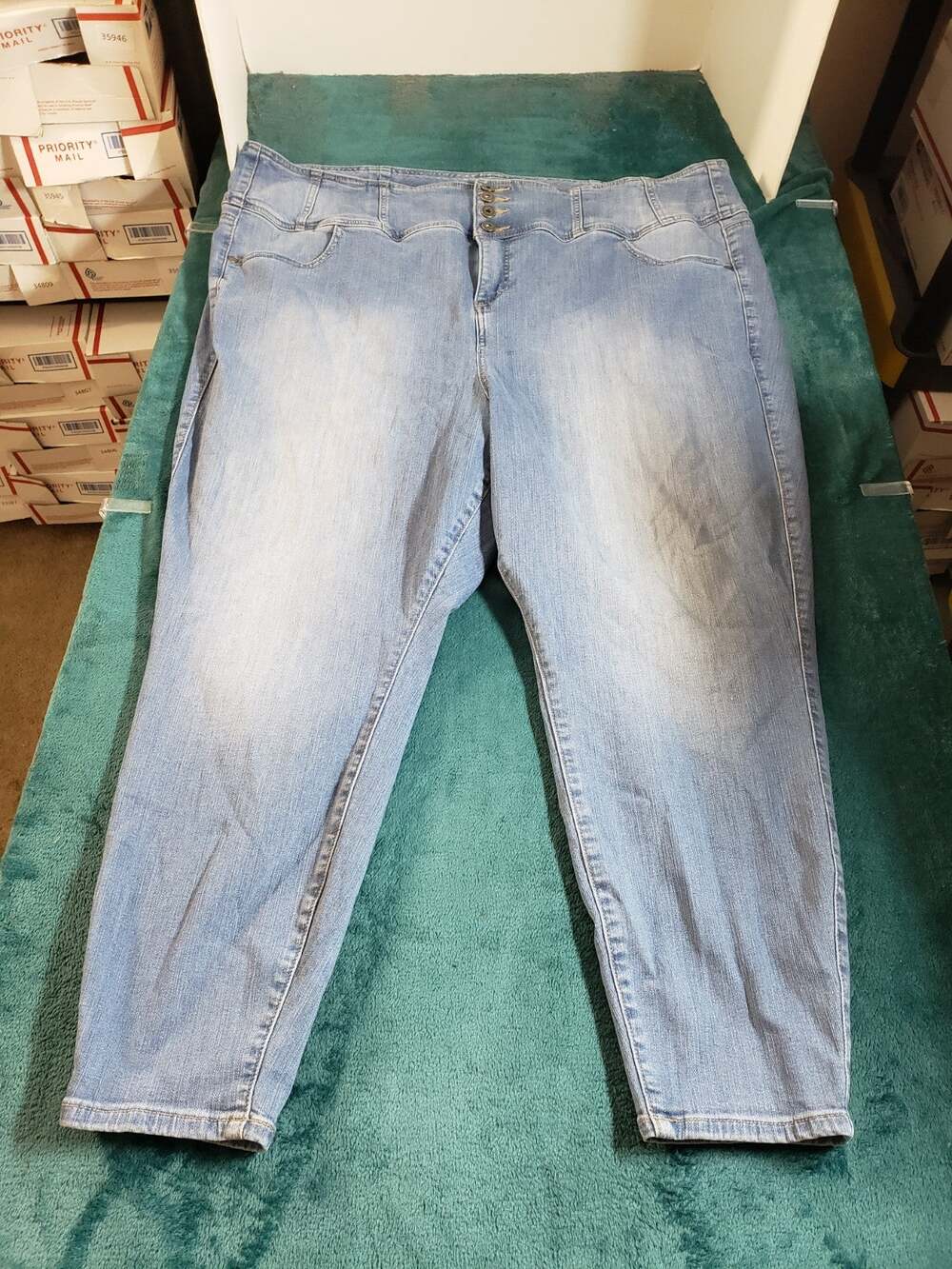 Torrid Jeans Size 28 Womens Blue Denim Stretch Pants Ladies Mid Rise Jegging